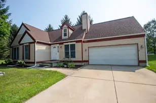 399 Conestoga Dr, Chesterton, IN 46304 - Photo 1