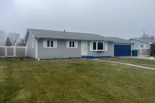 7704 Hendricks Pl, Merrillville, IN 46410 - Photo 1