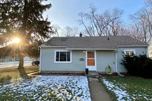 1601 Valparaiso St, Valparaiso, IN 46383 - Photo 1