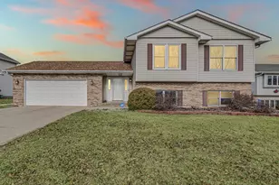 1270 97th Pl, Crown Point, IN 46307 - Photo 1