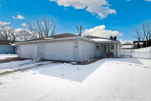 1827 W Ash St, Griffith, IN 46319 - Photo 1