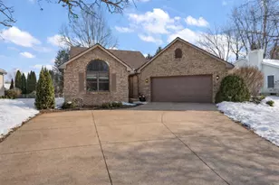 1555 Maumee Dr, Valparaiso, IN 46385 - Photo 1