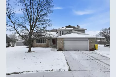 713 N Robin Court, Griffith, IN 46319 - Photo 1