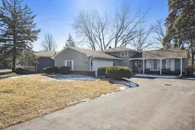 1040 Fran Lin Parkway, Munster, IN 46321 - Photo 1