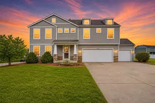 10843 Hillcrest Ln, Dyer, IN 46311 - Photo 1