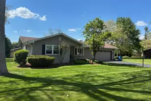 546 Gardenia St SE, Demotte, IN 46310 - Photo 1