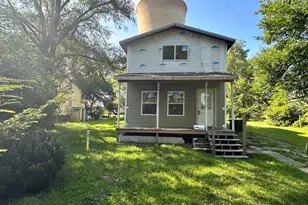 711 W 4th St, Michigan City, IN 46360 - Photo 1