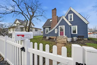 607 Oak Street, Valparaiso, IN 46383 - Photo 1