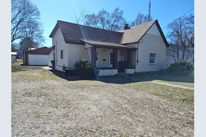 810 E Washington Street, Knox, IN 46534 - Photo 1