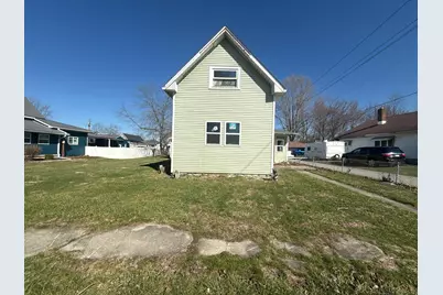1322 S E Street, Elwood, IN 46036 - Photo 1