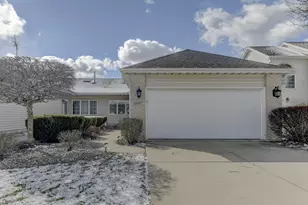 1647 Dogwood Dr, Crown Point, IN 46307 - Photo 1