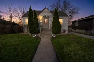 214 N Dwiggins St, Griffith, IN 46319 - Photo 1