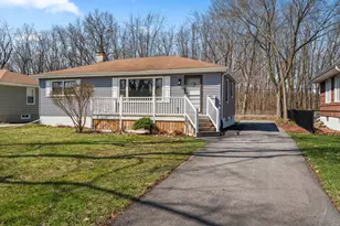 2630 Forest Park Dr, Dyer, IN 46311 - Photo 1
