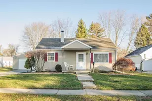 301 McKinley St, Valparaiso, IN 46383 - Photo 1