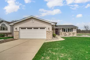 500 Countryshire Ct, Griffith, IN 46319 - Photo 1