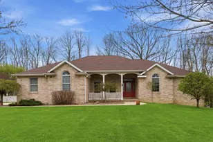 441 Meadowbrook Dr, Valparaiso, IN 46383 - Photo 1