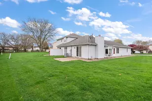 121 Bluegrass Dr, Schererville, IN 46375 - Photo 1