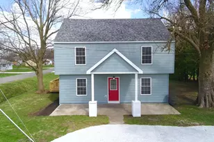 112 W Allen St, Kentland, IN 47951 - Photo 1