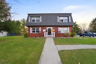 140 Sycamore Ct, Hebron, IN 46341 - Photo 1