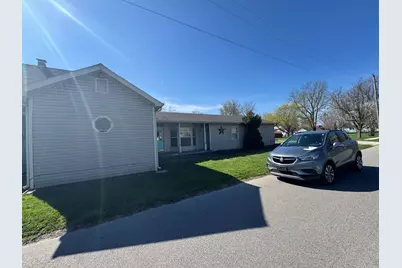 202 W Walnut Street, Akron, IN 46910 - Photo 1