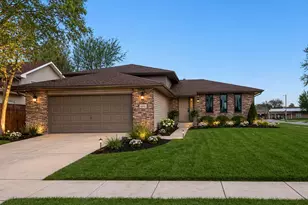 601 N Holly Ln, Griffith, IN 46319 - Photo 1