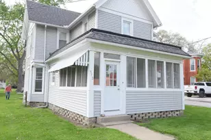 512 N Cullen St, Rensselaer, IN 47978 - Photo 1