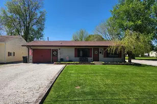 102 N Scott St, Rensselaer, IN 47978 - Photo 1