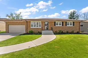 525 W 56th Pl, Merrillville, IN 46410 - Photo 1
