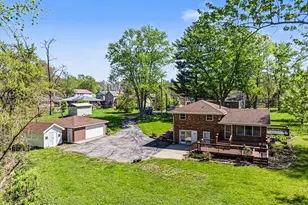 5569 Center St, Chesterton, IN 46304 - Photo 1