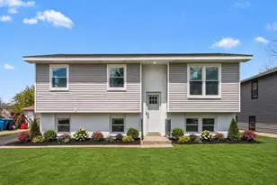 109 Potomac Dr, Dyer, IN 46311 - Photo 1