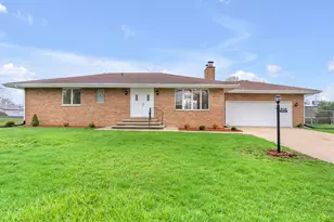 7601 Washington Ct, Merrillville, IN 46410 - Photo 1