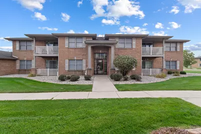 9815 Wildwood Court #2c, Highland, IN 46322 - Photo 1