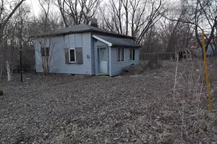 2522 W Oakwood Dr, Gary, IN 46406 - Photo 1