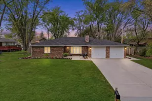 815 Schilling Dr, Dyer, IN 46311 - Photo 1