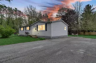 223 E Washington Ave, Hobart, IN 46342 - Photo 1