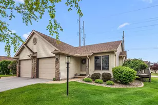 3615 Creekside Dr, Valparaiso, IN 46383 - Photo 1