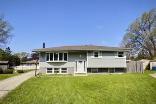 944 W 54th Pl, Merrillville, IN 46410 - Photo 1
