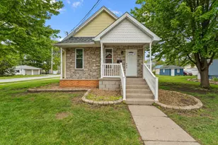 718 N Grant St, Crown Point, IN 46307 - Photo 1