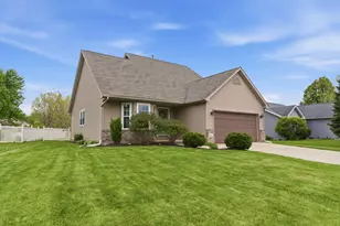 1406 Pine Creek Rd, Valparaiso, IN 46383 - Photo 1