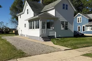 8 W Pearl St, Hamlet, IN 46532 - Photo 1