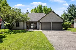 907 E 12th St, Hobart, IN 46342 - Photo 1