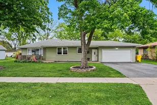 835 N Indiana St, Griffith, IN 46319 - Photo 1