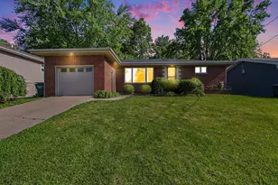 1305 Wood St, Valparaiso, IN 46383 - Photo 1