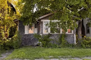 709 Vermont St, Gary, IN 46402 - Photo 1