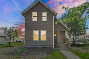 302 Oberreich St, La Porte, IN 46350 - Photo 1