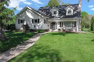 1404 Washington St, Valparaiso, IN 46383 - Photo 1