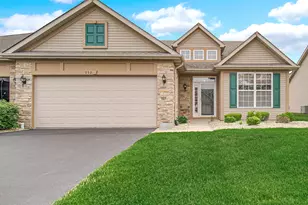 952 Portrait Pl, Dyer, IN 46311 - Photo 1