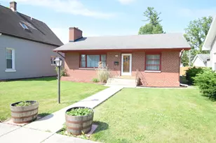 328 S Weston St, Rensselaer, IN 47978 - Photo 1