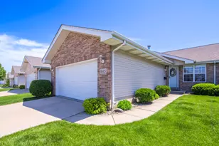 1615 Golden Oak Dr, Crown Point, IN 46307 - Photo 1