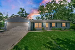 2101 Hollandale Dr, Valparaiso, IN 46383 - Photo 1